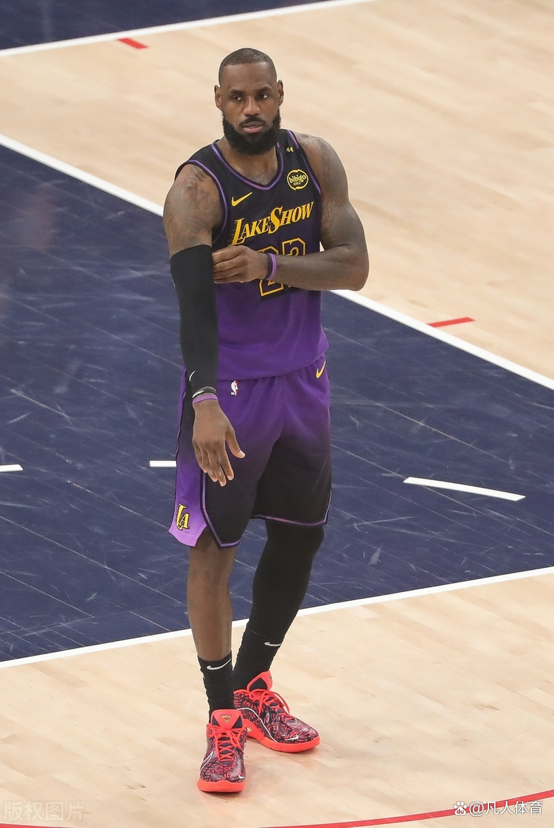 NBA球员在比赛中受伤，缺席季后赛
